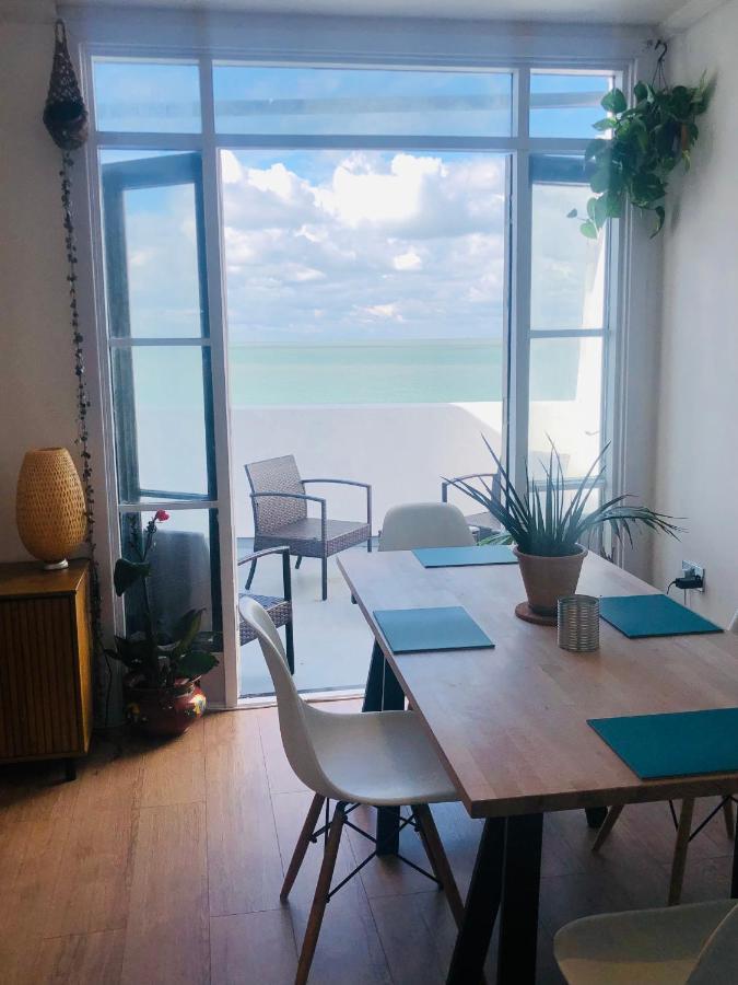 Balcony View Sunsets On Margate Seafrontアパートメント エクステリア 写真